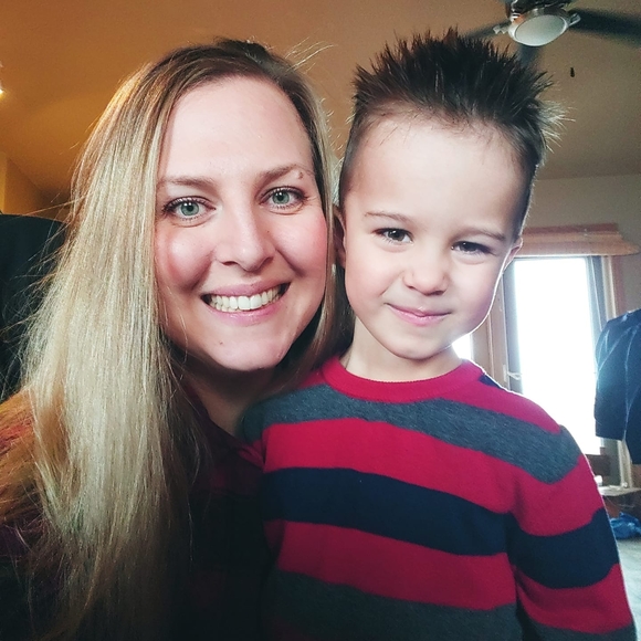 Meet your Posher, Lisa - Picture 1 of 1